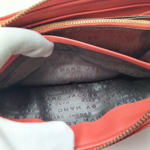 Marc By Marc Jacobs Hot Pink Nylon Zip Around Credit Card Long Wallet - Picture 15 of 16